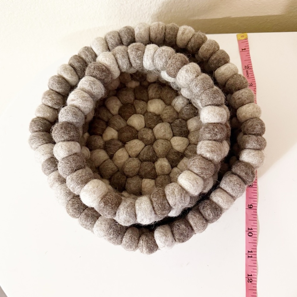 TJ Maxx Marshalls Global World Felted Wool Balls Nesting Bowls Set of 2 - Picture 8 of 8